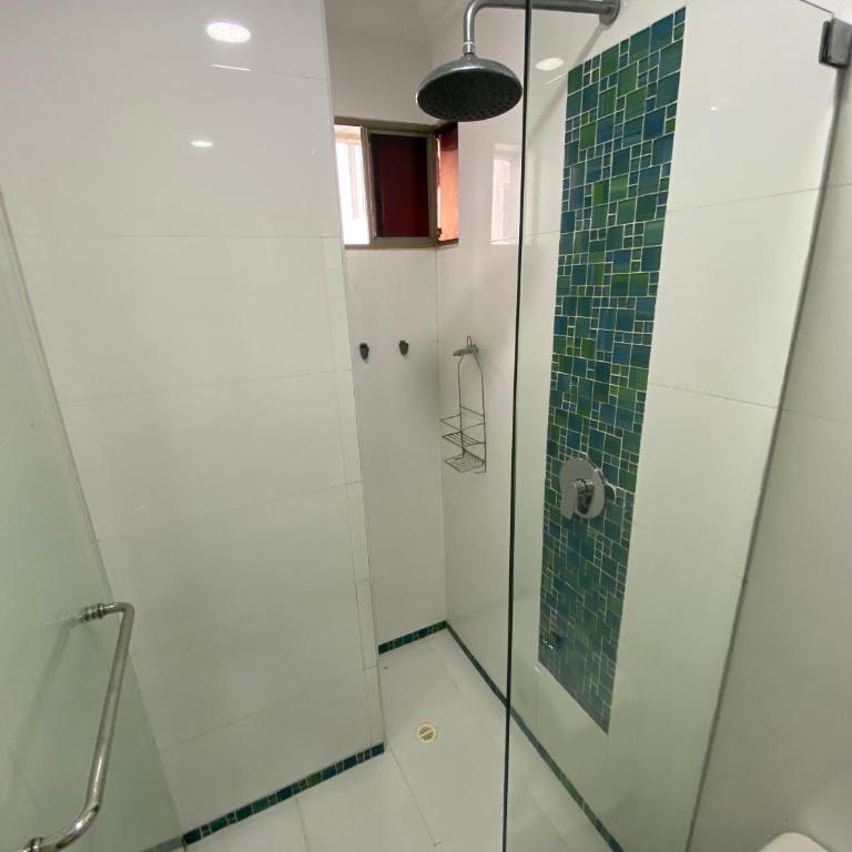 Apto Torre Centauro, El Laguito - Three-Bedroom Apartment - 22