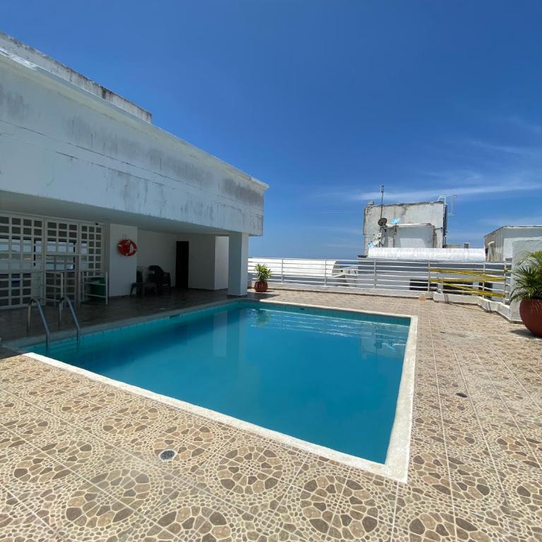 Apto Torre Centauro, El Laguito - Three-Bedroom Apartment - 27