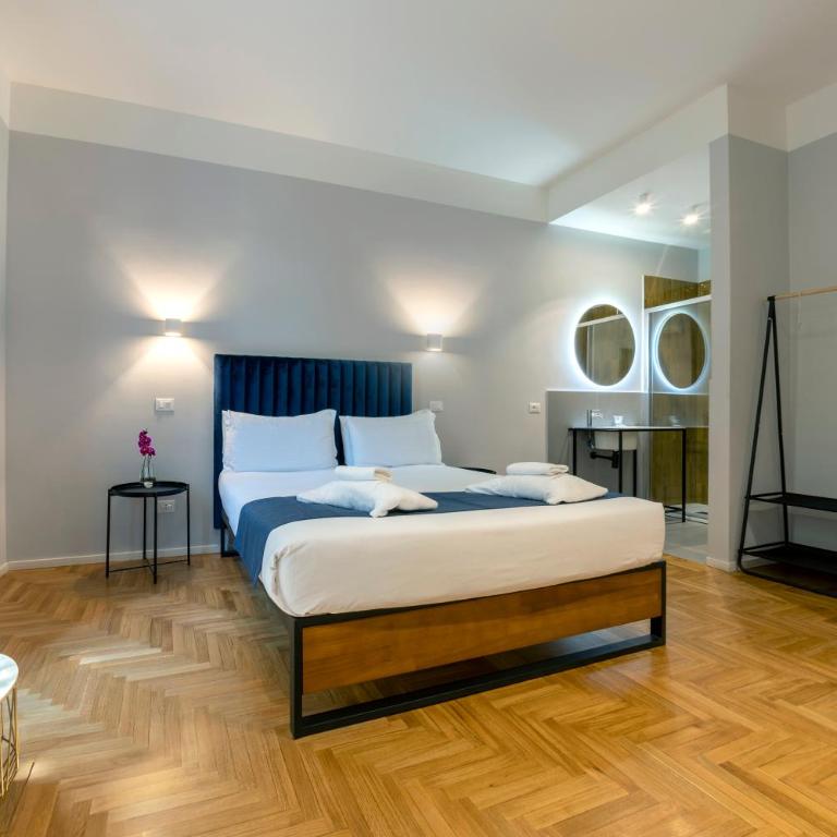 Carrara 24 - Deluxe Room - 1