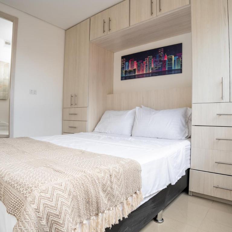 Cozy apt in Poblado The best area Great view - One-Bedroom Apartment - 10
