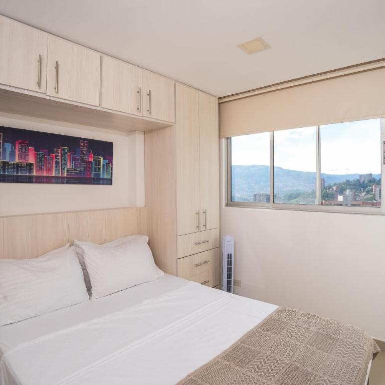 Cozy apt in Poblado The best area Great view - One-Bedroom Apartment - 13