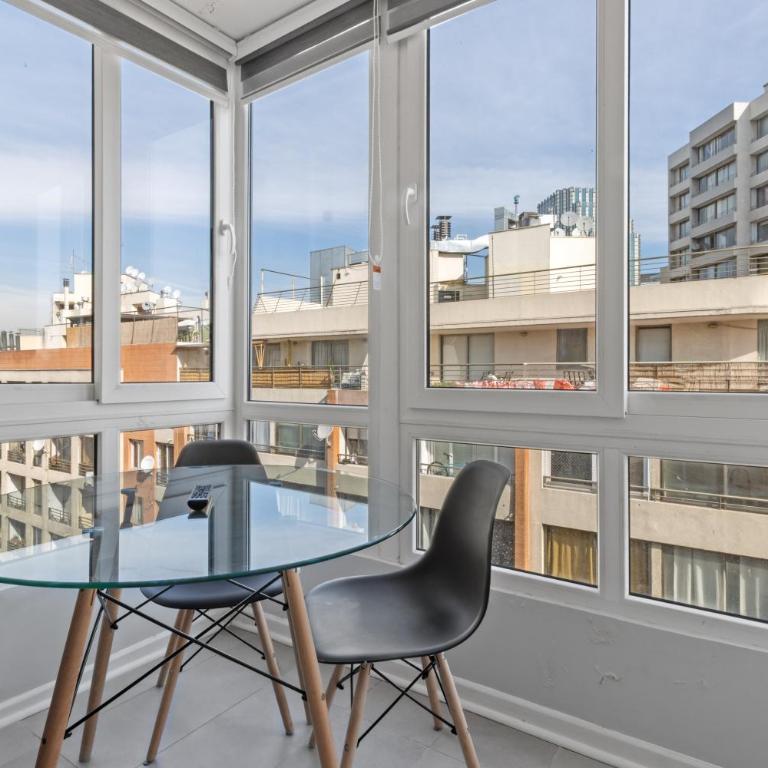Beautiful and Central - One-Bedroom Apartment - 1