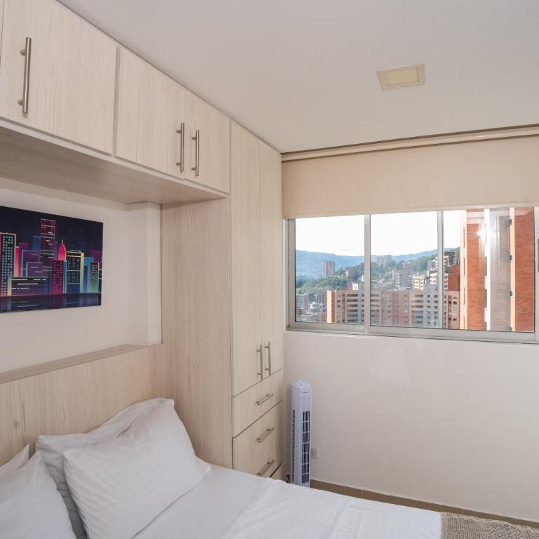 Cozy apt in Poblado The best area Great view - One-Bedroom Apartment - 14