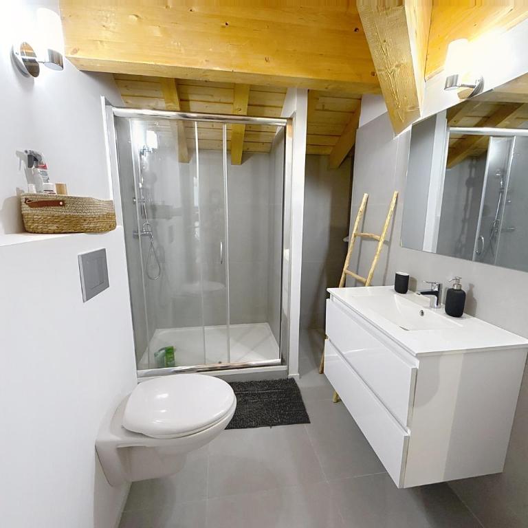 La tanière d'Amagéa 4-5 p cosy terrasse & garage - Two-Bedroom Apartment - 12