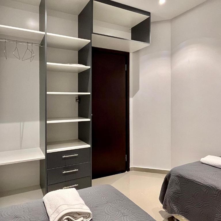 Tu refugio con estilo y vistas - Two-Bedroom Apartment - 25