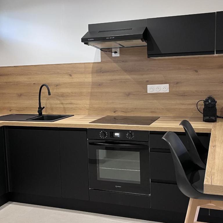 Logement neuf au centre de Martigues avec parking - Apartment - 5
