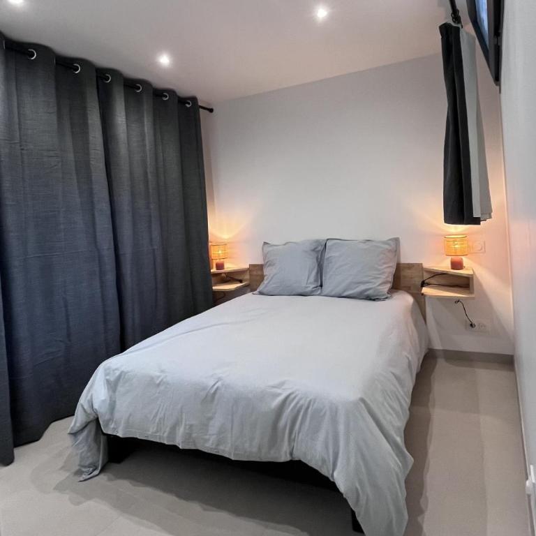 Logement neuf au centre de Martigues avec parking - Apartment - 9