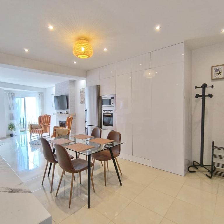 LAVA & OCEAN - Icod de los Vinos - AC, 3 bedrooms, 2 bathrooms, ocean and Teide view - Three-Bedroom Apartment - 10