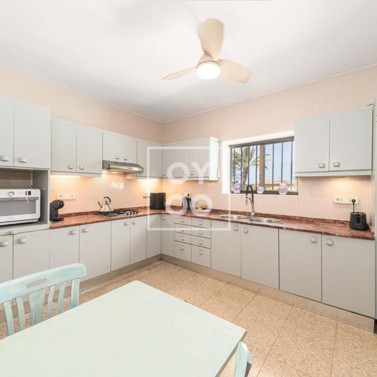 Villa El Monte de Moraira, private pool, sea views - by OYOOSTAYS - Three-Bedroom Vacation Home - 3