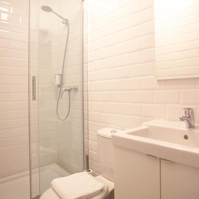 Apartment in Malasaña - Economy Quadruple Room - 1