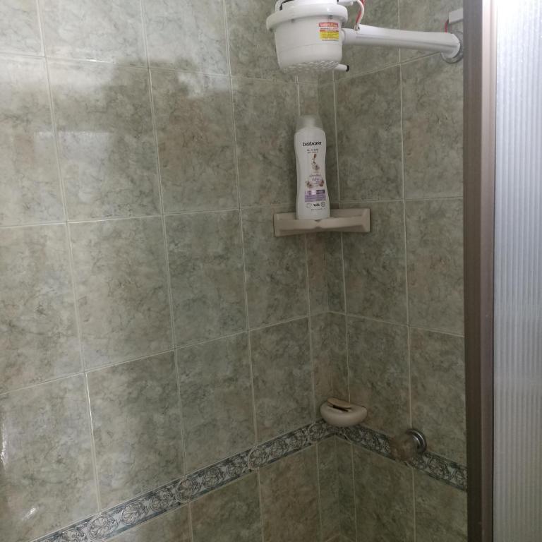 Casa recidencial apta para mascotas con estacionamiento - Habitación Doble con baño compartido - 4