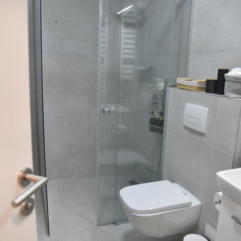 Urban Elegance Studio & SPA - Studio with Garden View - 10