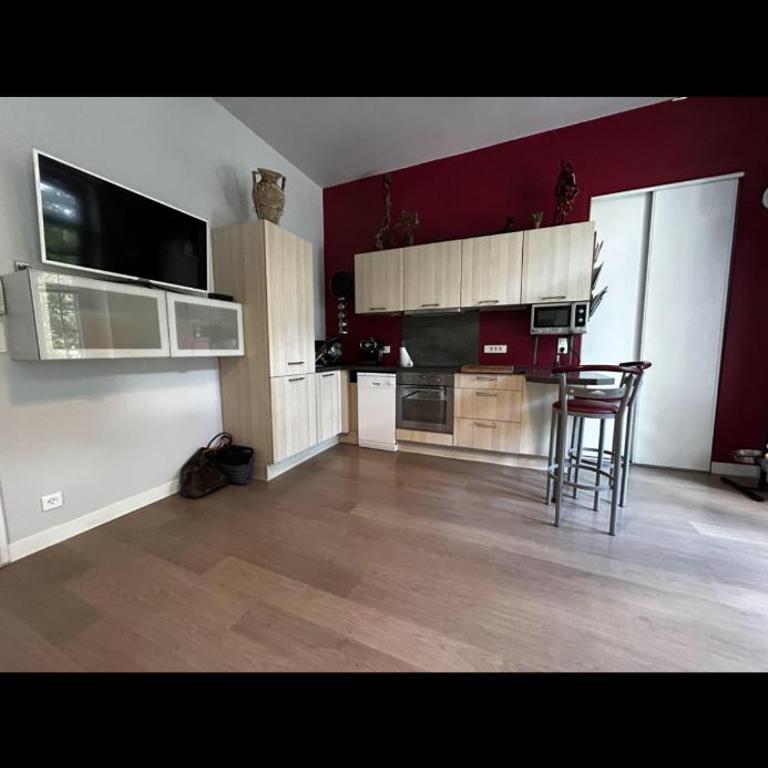 Loue chambre indépendante - Appartement 1 Chambre - 13