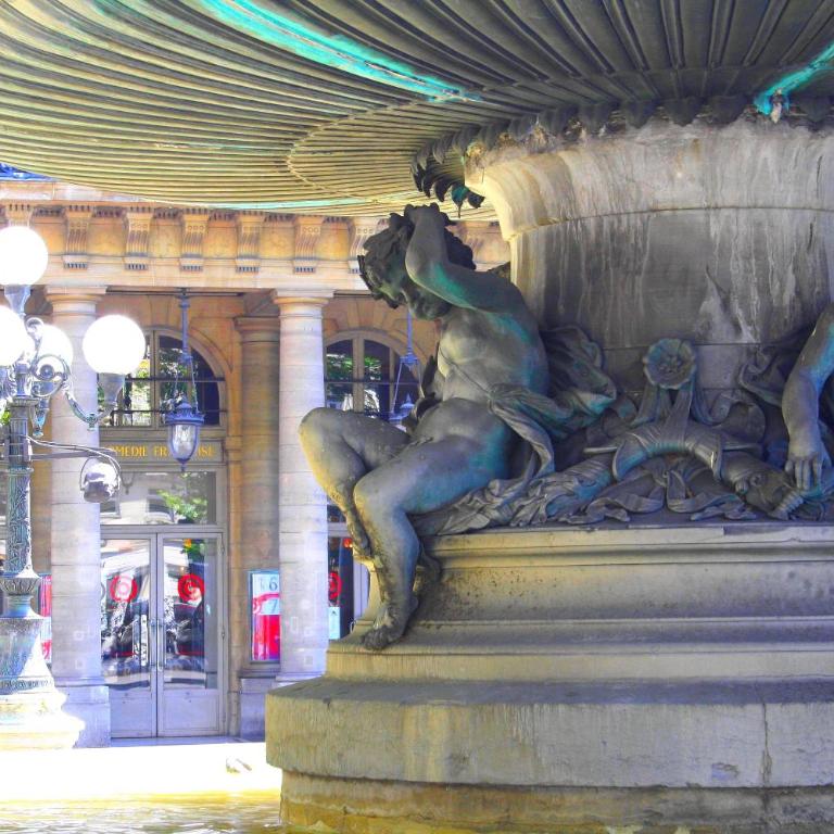 PALAIS ROYAL Paris, rue d'Argenteuil VII - Studio - 18