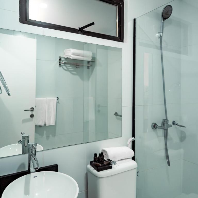 Ramada Suites by Wyndham Asuncion Aeropuerto - Habitación - 1 cama extragrande - No fumadores - 7
