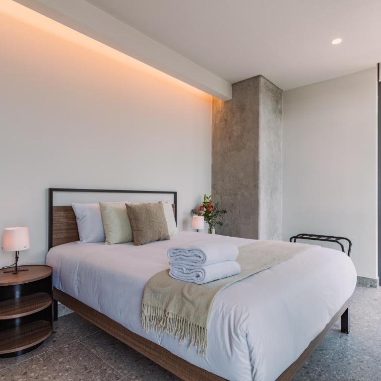 Bright & Modern Studio w/ Gym & Pool | VIATO HOMES - Apartamento de 2 dormitorios - 6