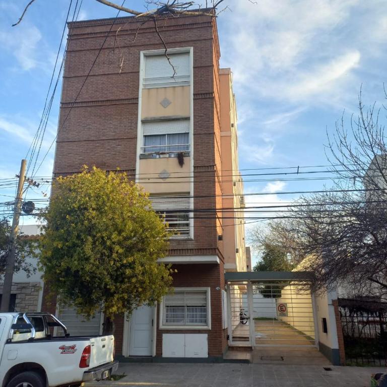 Dpto Zapiola - 2 Ambientes 3er piso por escalera - Apartamento de 1 dormitorio - 11
