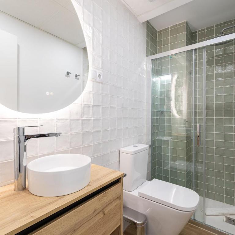 Bright renovated -Terrace -1Bedroom 1Bath - Apartamento - 14
