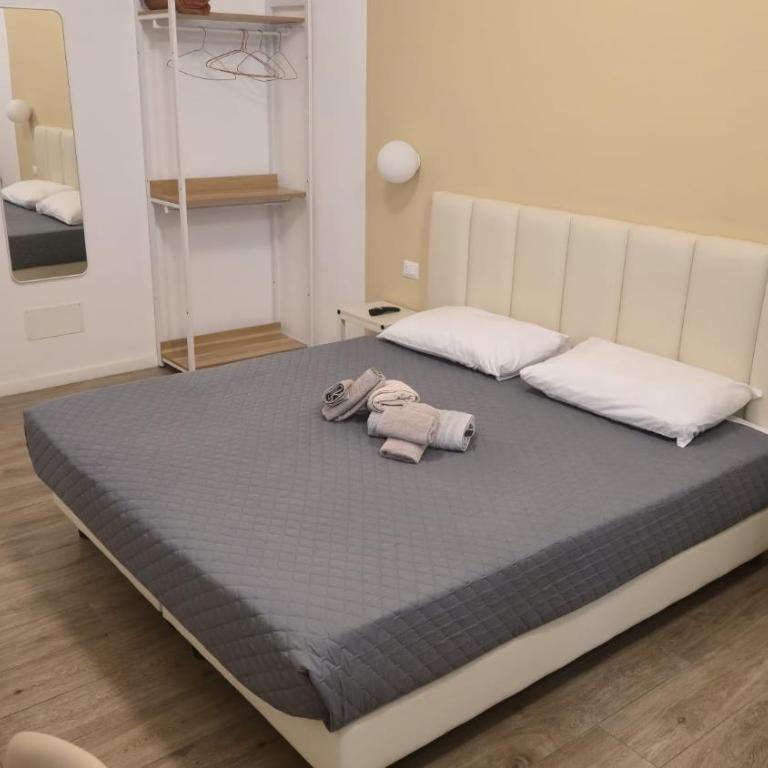 Domus Regis Rooms - Casa Vacanze con 3 Camere da Letto - 5