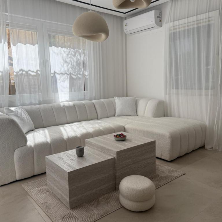 Apartment 528 - One-Bedroom Premium Apartment - 2