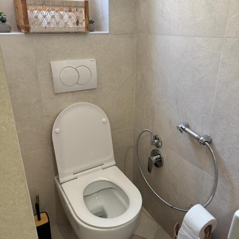 Apartment 528 - One-Bedroom Premium Apartment - 11