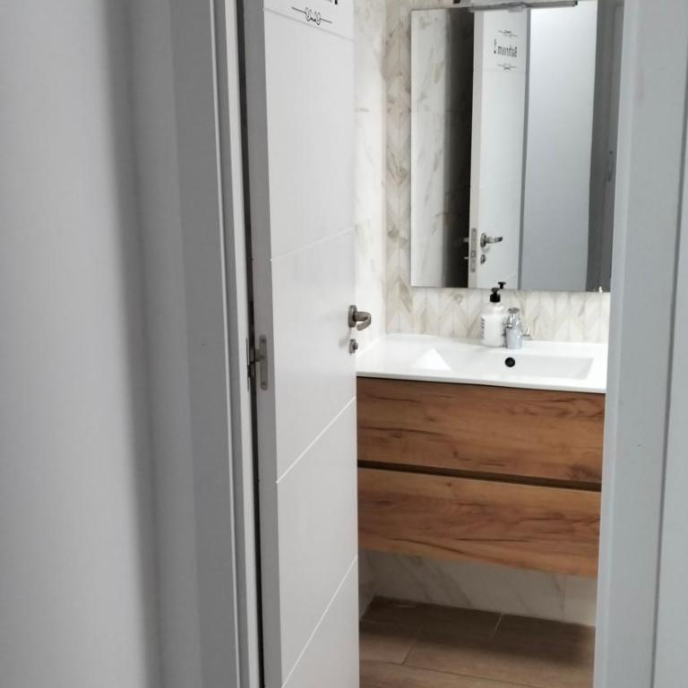 La Marina - Twin Room - 13
