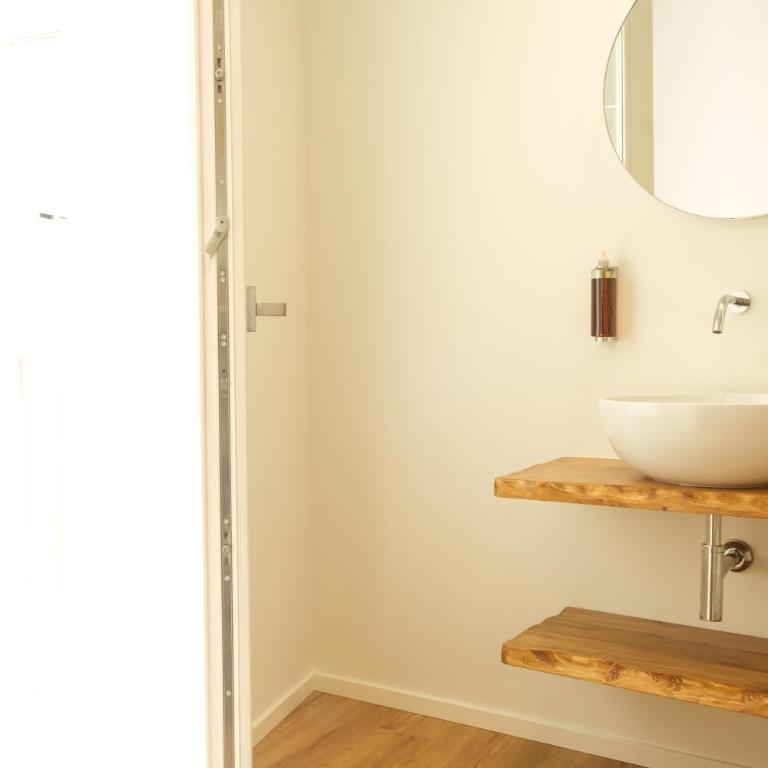 Emma's Downtown - Eco Design Rooms - Camera Matrimoniale Deluxe con Balcone - 6