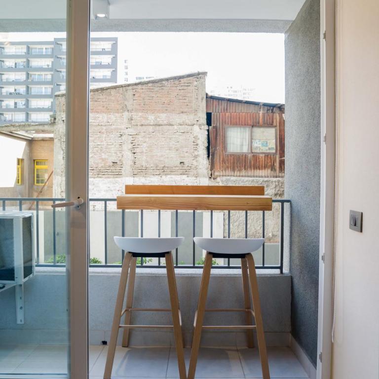 Chic Downtown Santiago Studio Retreat for three - Apartment - 4