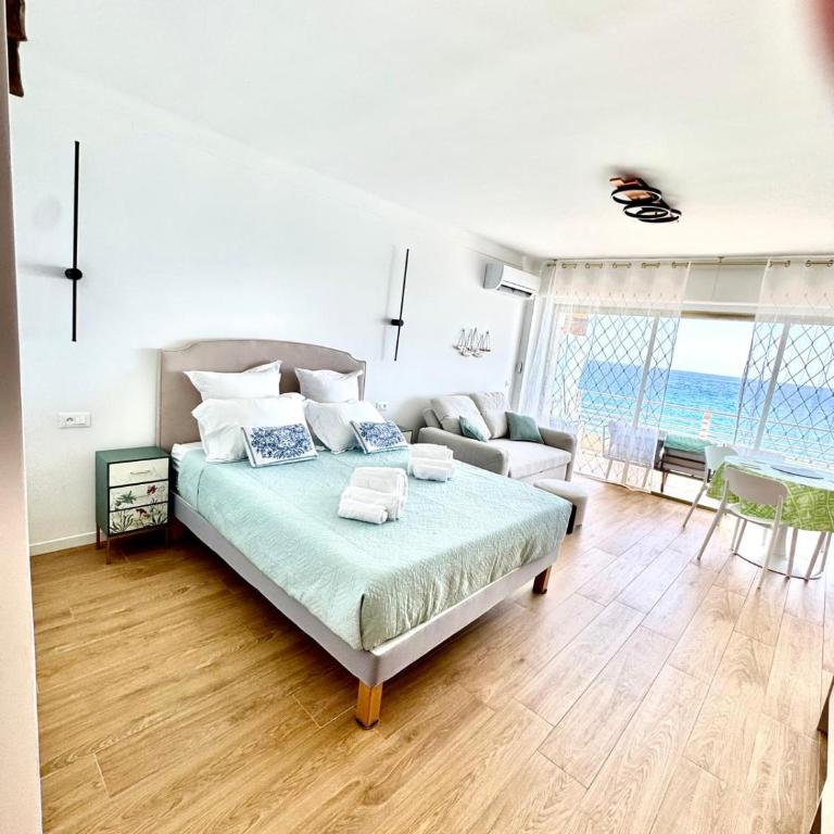 Casa Sud Menton Superbe front mer, appartement rénové, parking & climatisation - Studio mit Meerblick - 12