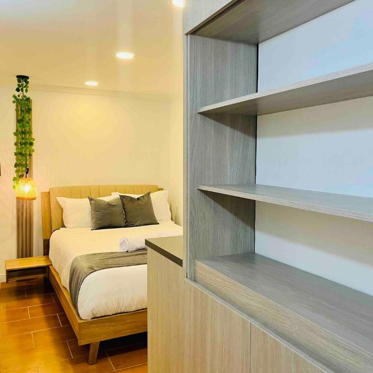 Casa Amsterdam with Jacuzzi in Poblado Medellín - Three-Bedroom House - 21