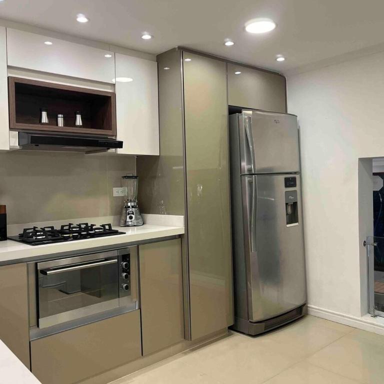 Casa Amsterdam with Jacuzzi in Poblado Medellín - Three-Bedroom House - 24