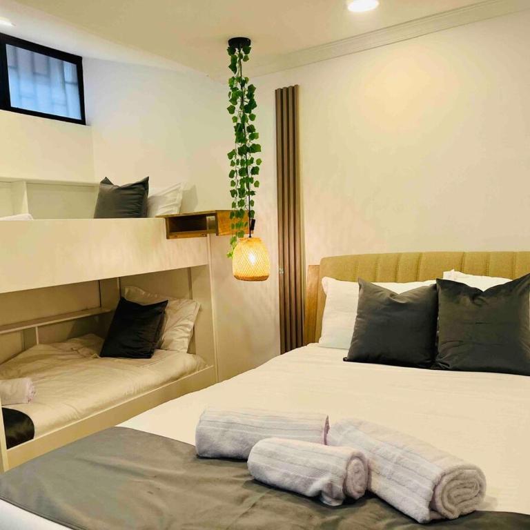Casa Amsterdam with Jacuzzi in Poblado Medellín - Three-Bedroom House - 30