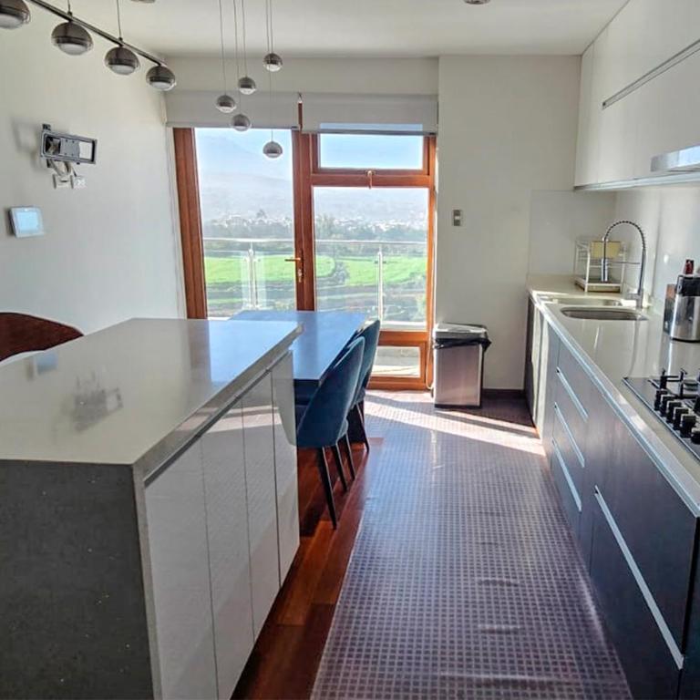 LUXURY CAYMA 2 - Impresionante vista a la campiña sin salir de la ciudad - Deluxe Apartment - 12