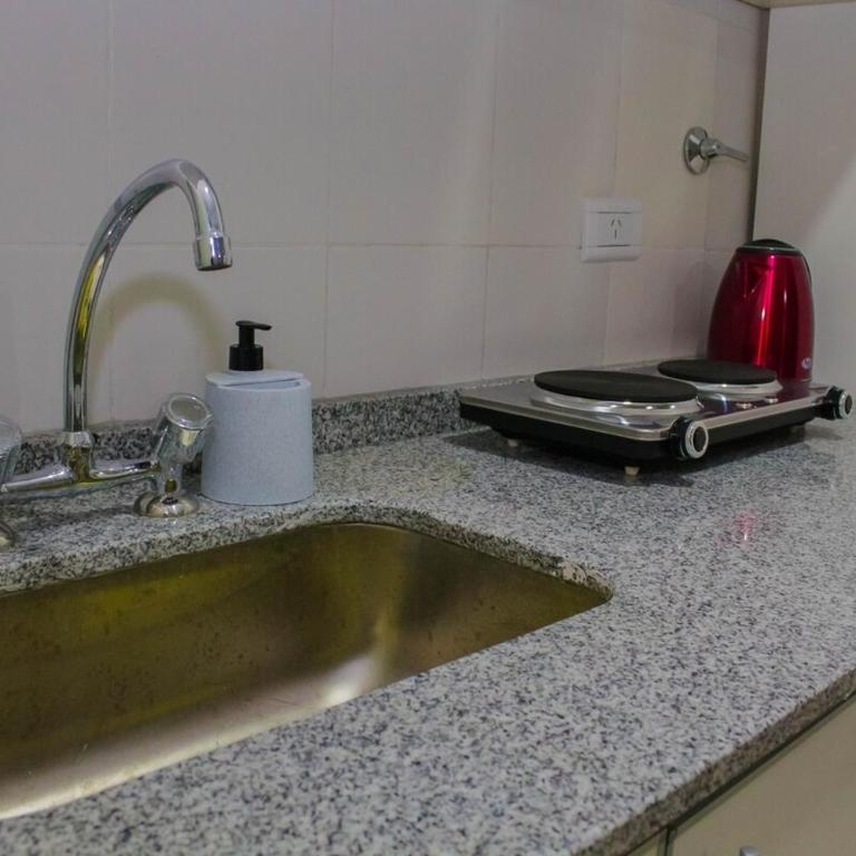 House 4 minutes from the airport - One-Bedroom House - 5
