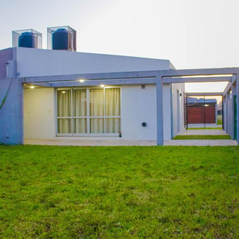 House 4 minutes from the airport - One-Bedroom House - 15
