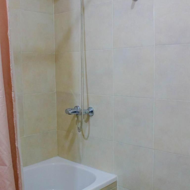House 4 minutes from the airport - One-Bedroom House - 16