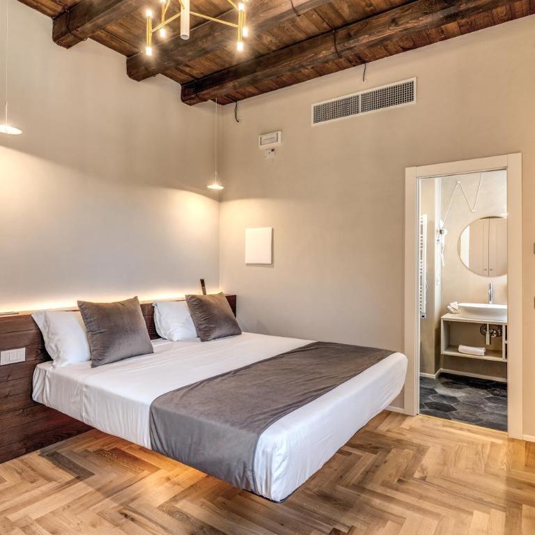 AGH Pantheon - Double Room with Pantheon View 4th Floor - 4