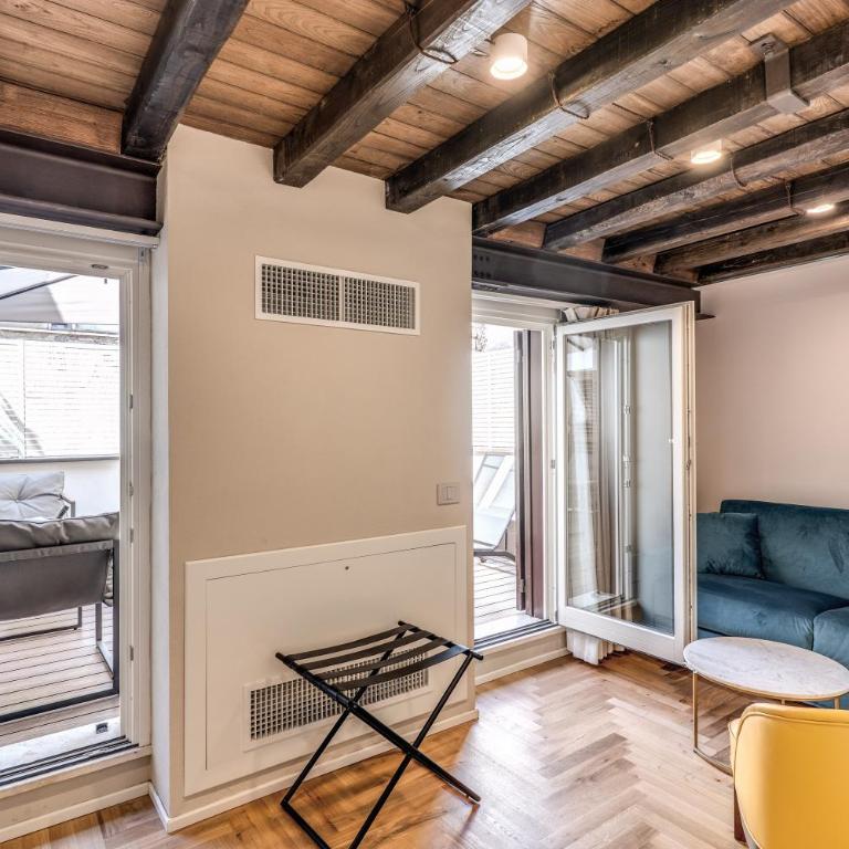 AGH Pantheon - Quadruple Room with Private Terrace 5th Floor - 7