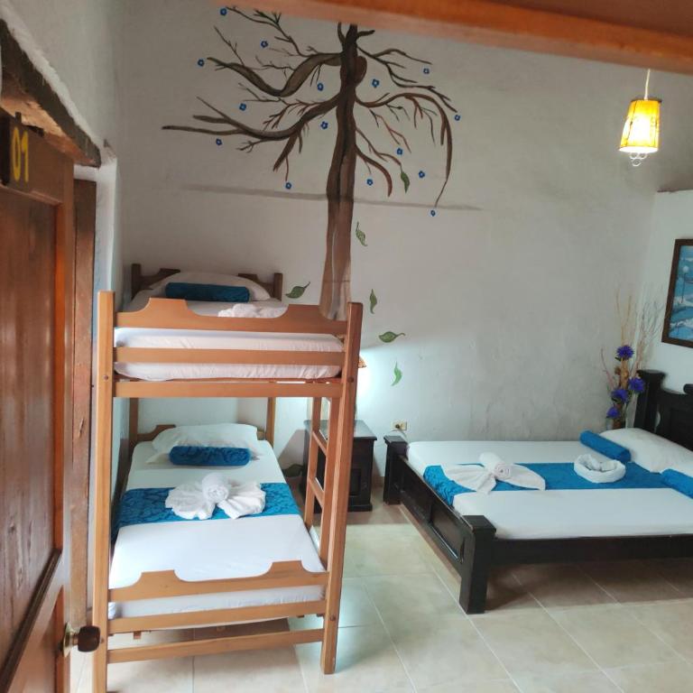 Hotel Agualuna - Habitación Familiar con baño privado - 2