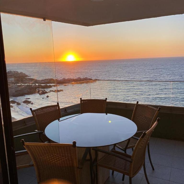 Departamento Primera Linea Reñaca - Two-Bedroom Apartment with Terrace and Sea View - 1