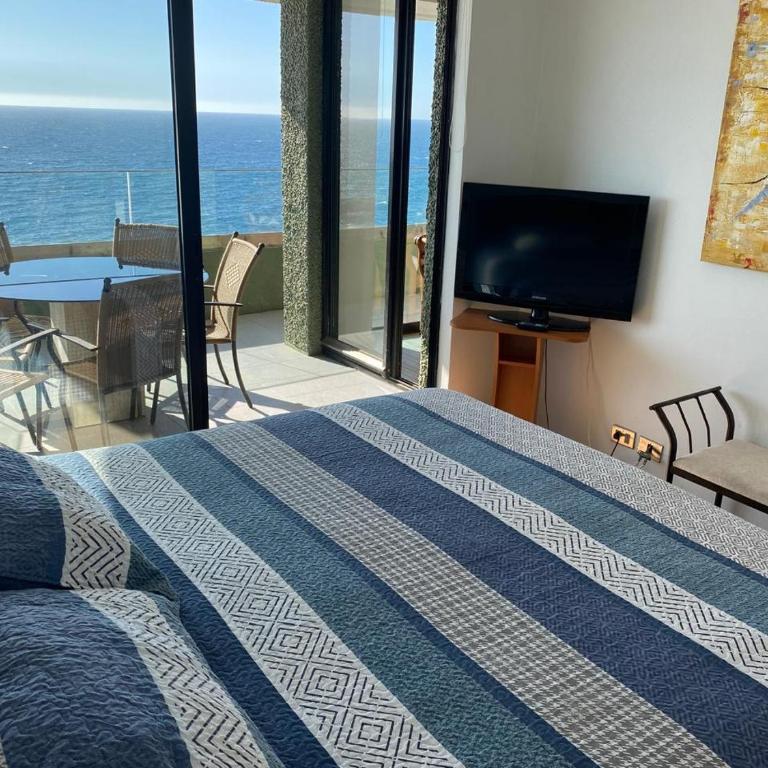 Departamento Primera Linea Reñaca - Two-Bedroom Apartment with Terrace and Sea View - 4