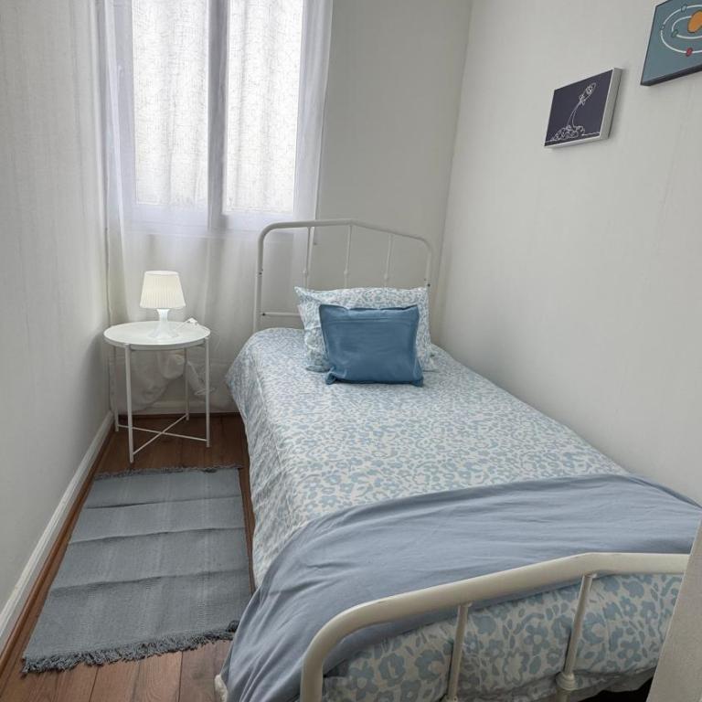 Departamento 3 dormitorios V, cerca movistar arena, Estadio nacional, con parking de arriendo diario, cocina completa - Three-Bedroom Apartment - 9
