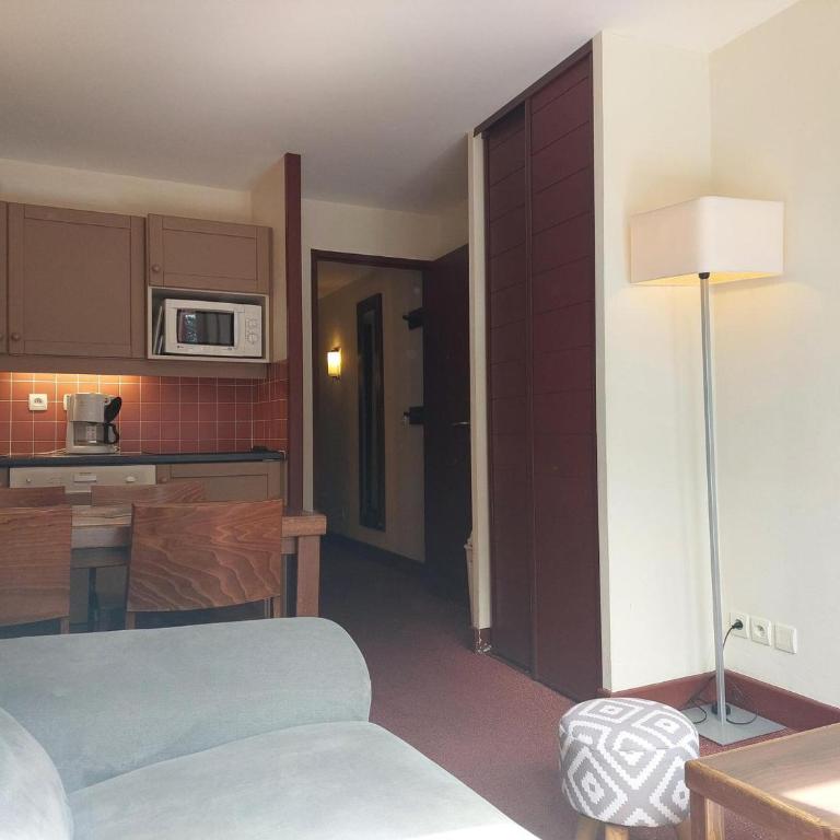 Studio confortable, ski aux pieds, balcon sud, 4 personnes - FR-1-346-586 - Studio - 3