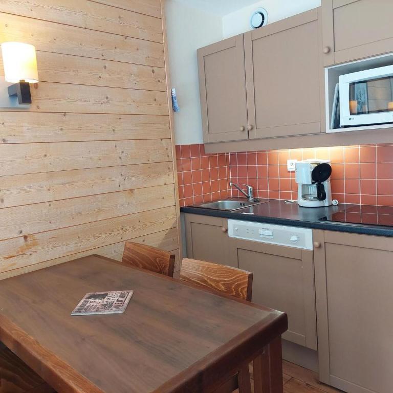 Studio confortable, ski aux pieds, balcon sud, 4 personnes - FR-1-346-586 - Studio - 4