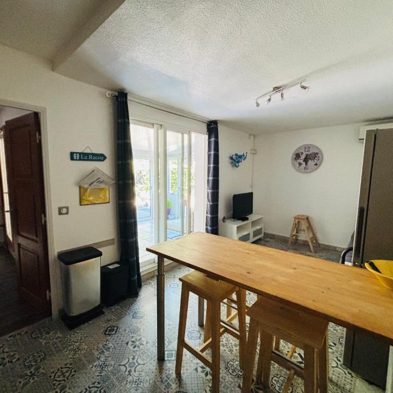Appartement T2 avec Jardin et Parking Proche Plage - FR-1-309-543 - One-Bedroom Apartment - 5