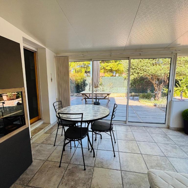 Appartement T2 avec Jardin et Parking Proche Plage - FR-1-309-543 - One-Bedroom Apartment - 6