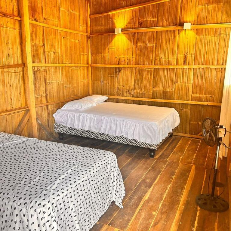 PiscinaCascolHostal - Classic Triple Room - 2