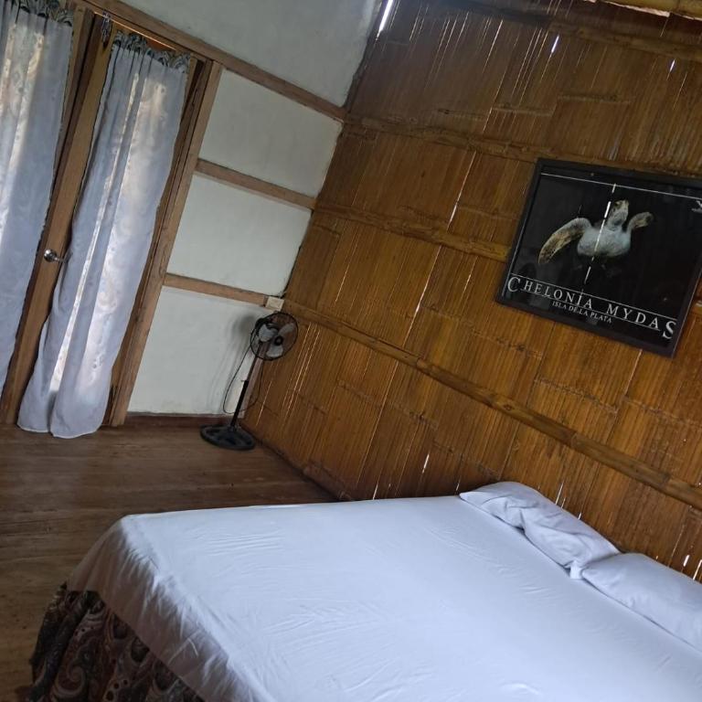 PiscinaCascolHostal - Deluxe Room (2 Adults + 1 Child) - 3
