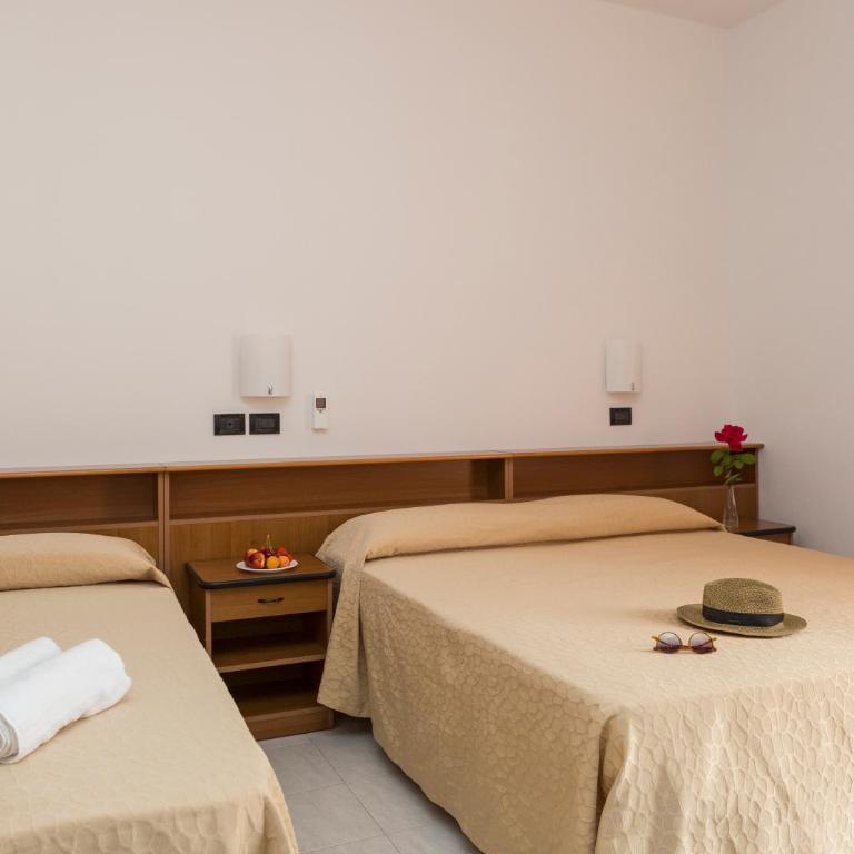 Hotel Villa Tosi - Camera Tripla Comfort - 3
