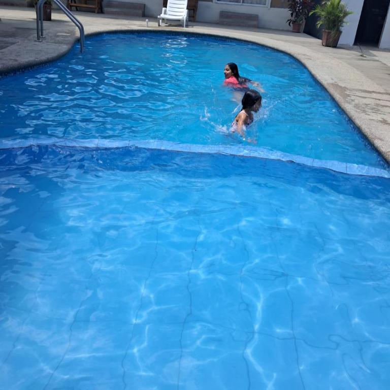 PiscinaCascolHostal - Triple Room - 5